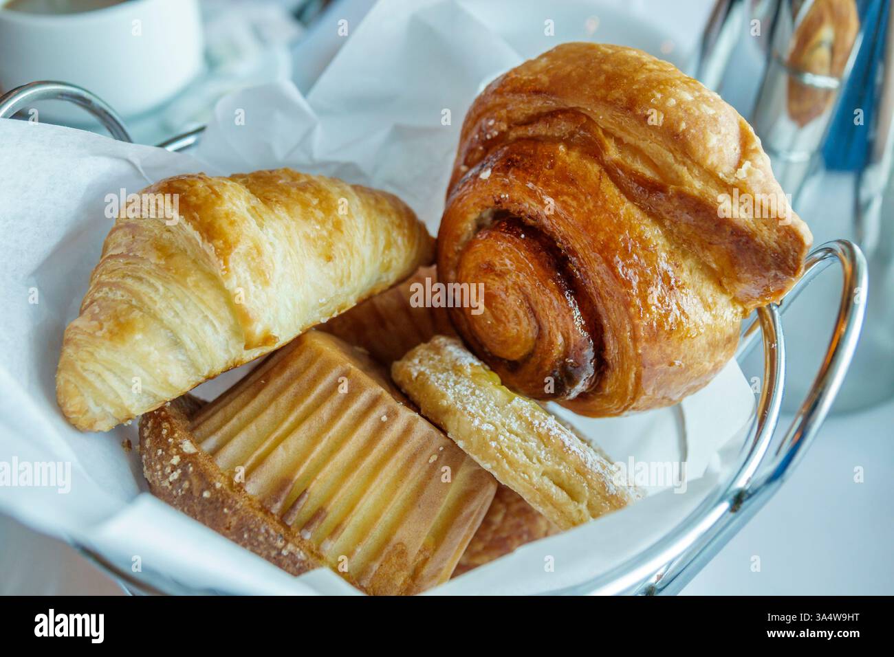 Basseterre St. Saint Kitts und Nevis, Norwegian Cruise Line NCL Breakaway Ship 11-tägige Reiseroute, an Bord innen, das Garden Cafe Restaurant, alles Stockfoto