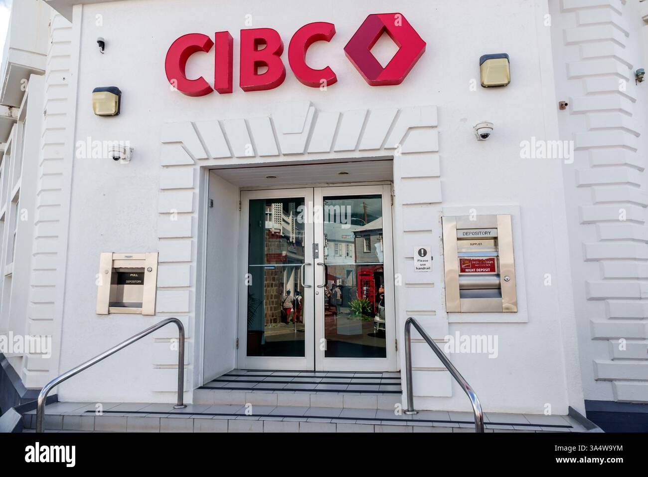Basseterre St. Saint Kitts und Nevis, Fort Street, Außeneingang, CIBC FirstCaribbean International Bank, Bankgebäude, Finanzinstitut, Commercia Stockfoto