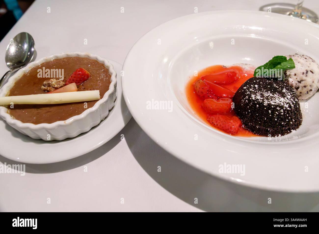 Basseterre St. Saint Kitts und Nevis, norwegische Kreuzfahrtlinie NCL Breakaway Schiff 11-tägige Reiseroute, Innenausstattung an Bord, italienisches Spezialitätenrestaurant La Stockfoto