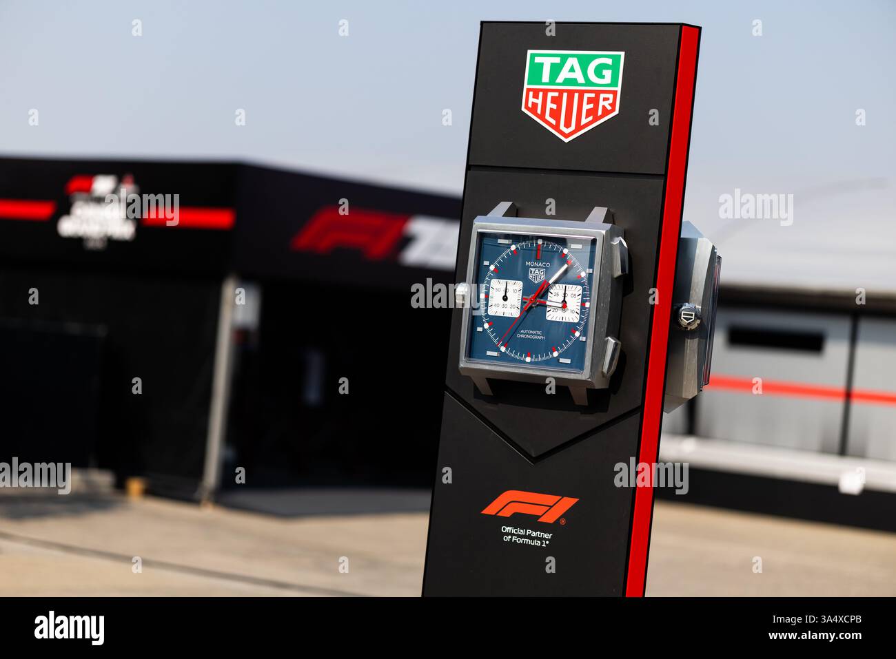 Tag Heur sehen Illustration im Fahrerlager während des Formel 1 Heineken Chinese Grand Prix 2025, 2. Runde der FIA Formel 1 Weltmeisterschaft 2025 vom 21. Bis 23. März 2025 auf dem Shanghai International Circuit in Shanghai, China Stockfoto
