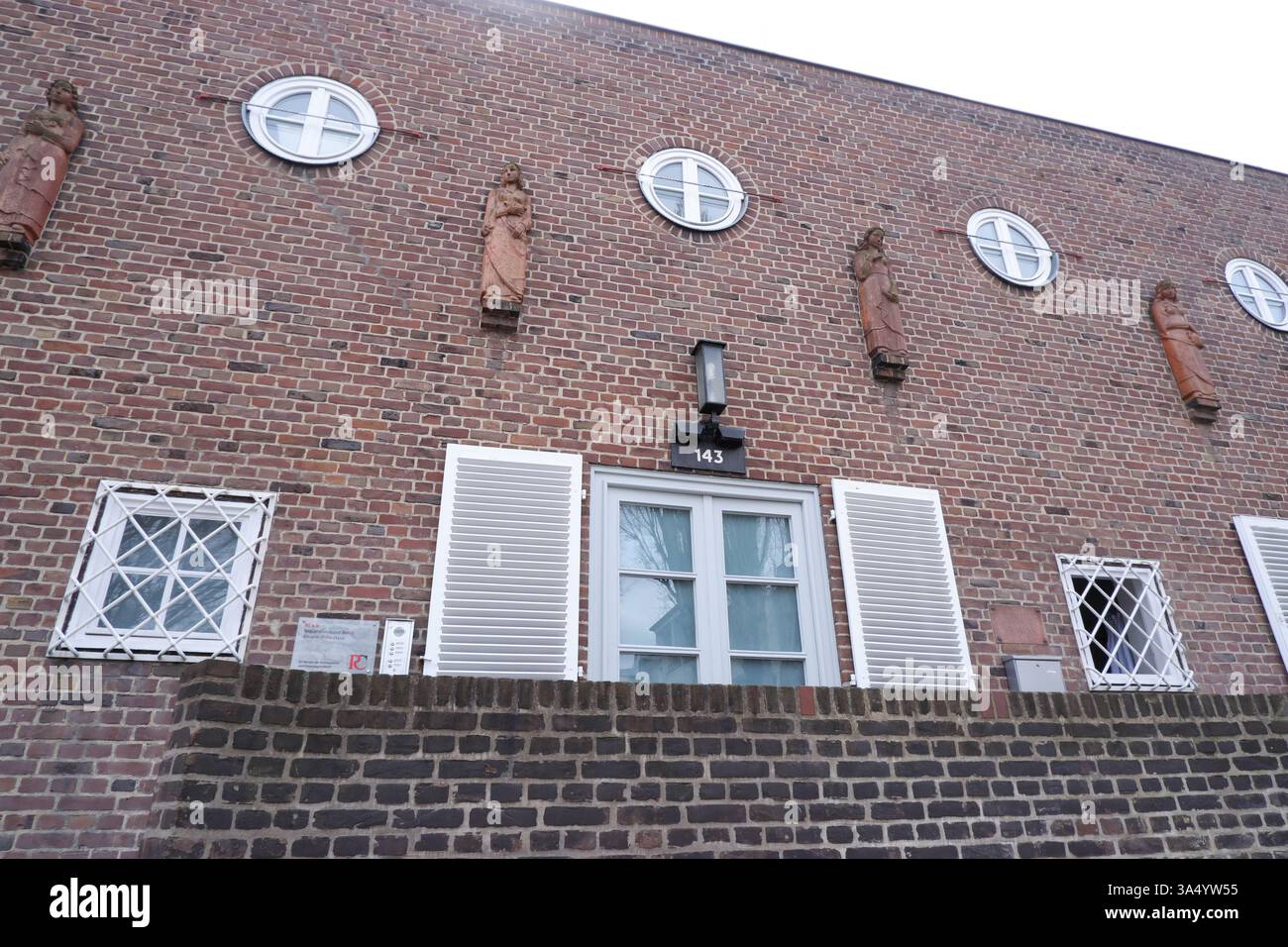 Seimensstadt in Berlin Charlottenburg 2025 umfasst ikonische Sozialwohnungen 1929–34, die von Architekten unter anderem Walter Gropius entworfen wurden. Stockfoto