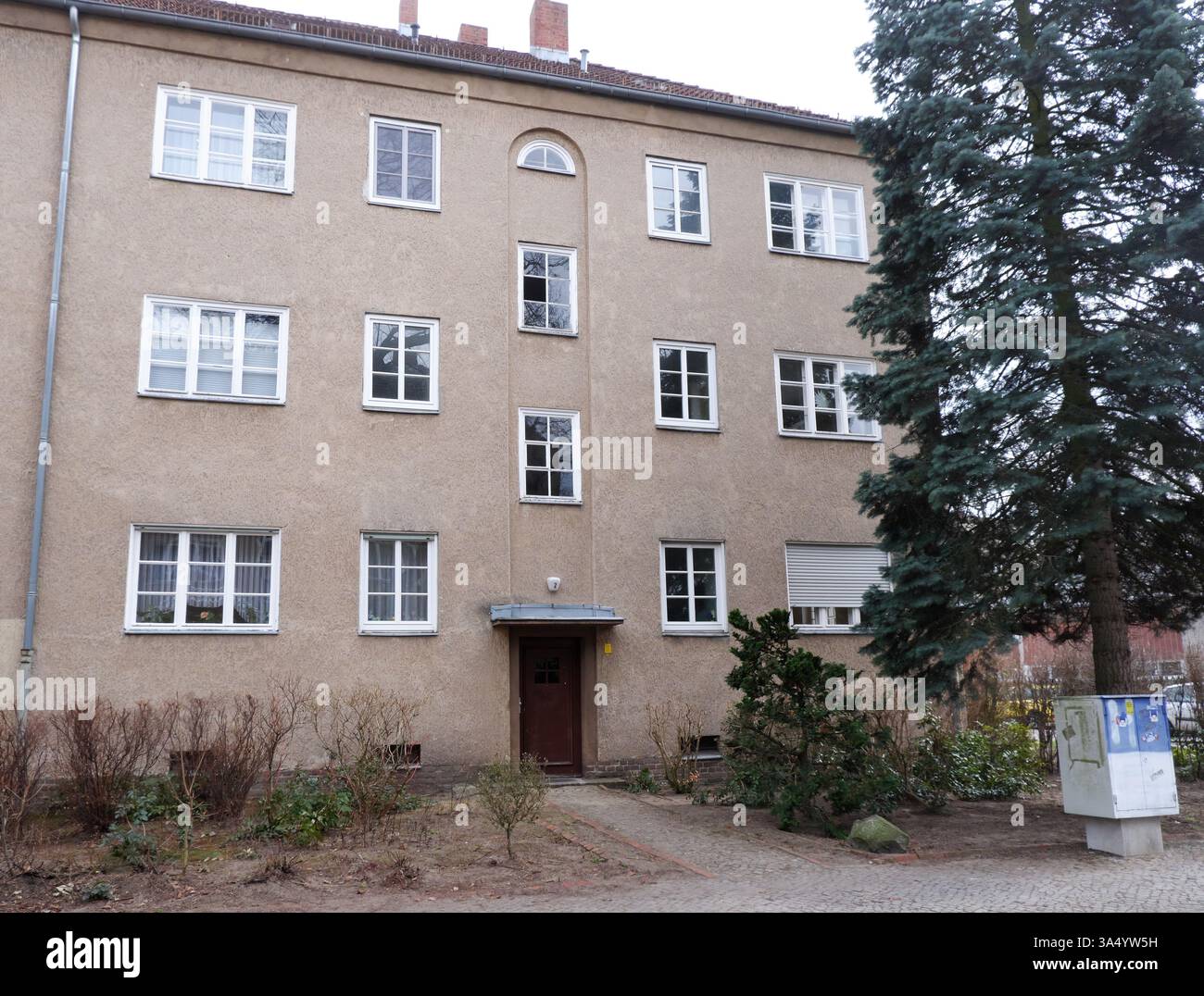 Seimensstadt in Berlin Charlottenburg 2025 umfasst ikonische Sozialwohnungen 1929–34, die von Architekten unter anderem Walter Gropius entworfen wurden. Stockfoto