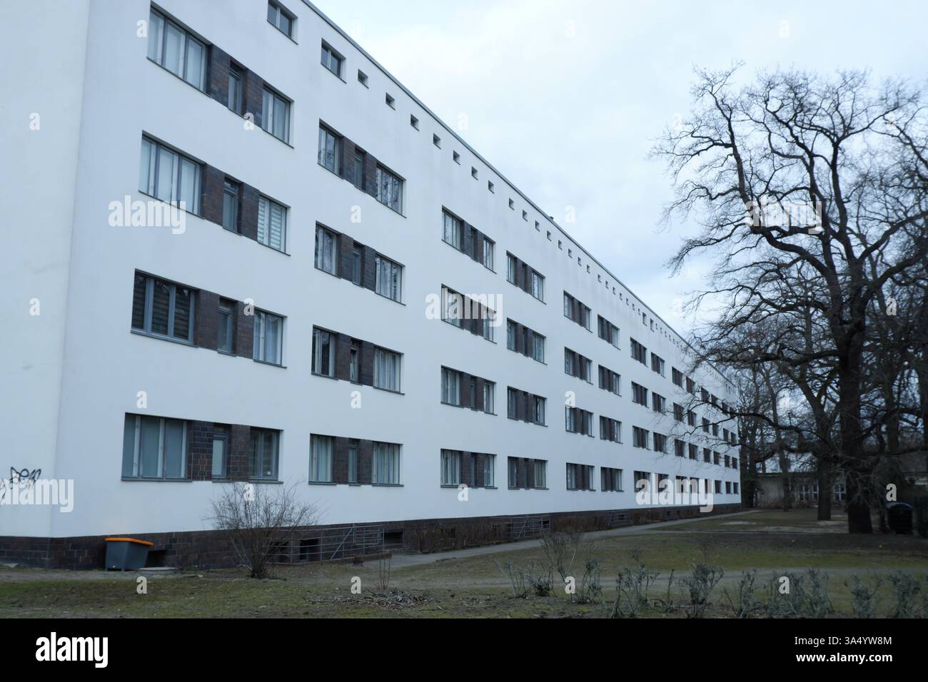 Seimensstadt in Berlin Charlottenburg 2025 umfasst ikonische Sozialwohnungen 1929–34, die von Architekten unter anderem Walter Gropius entworfen wurden. Stockfoto