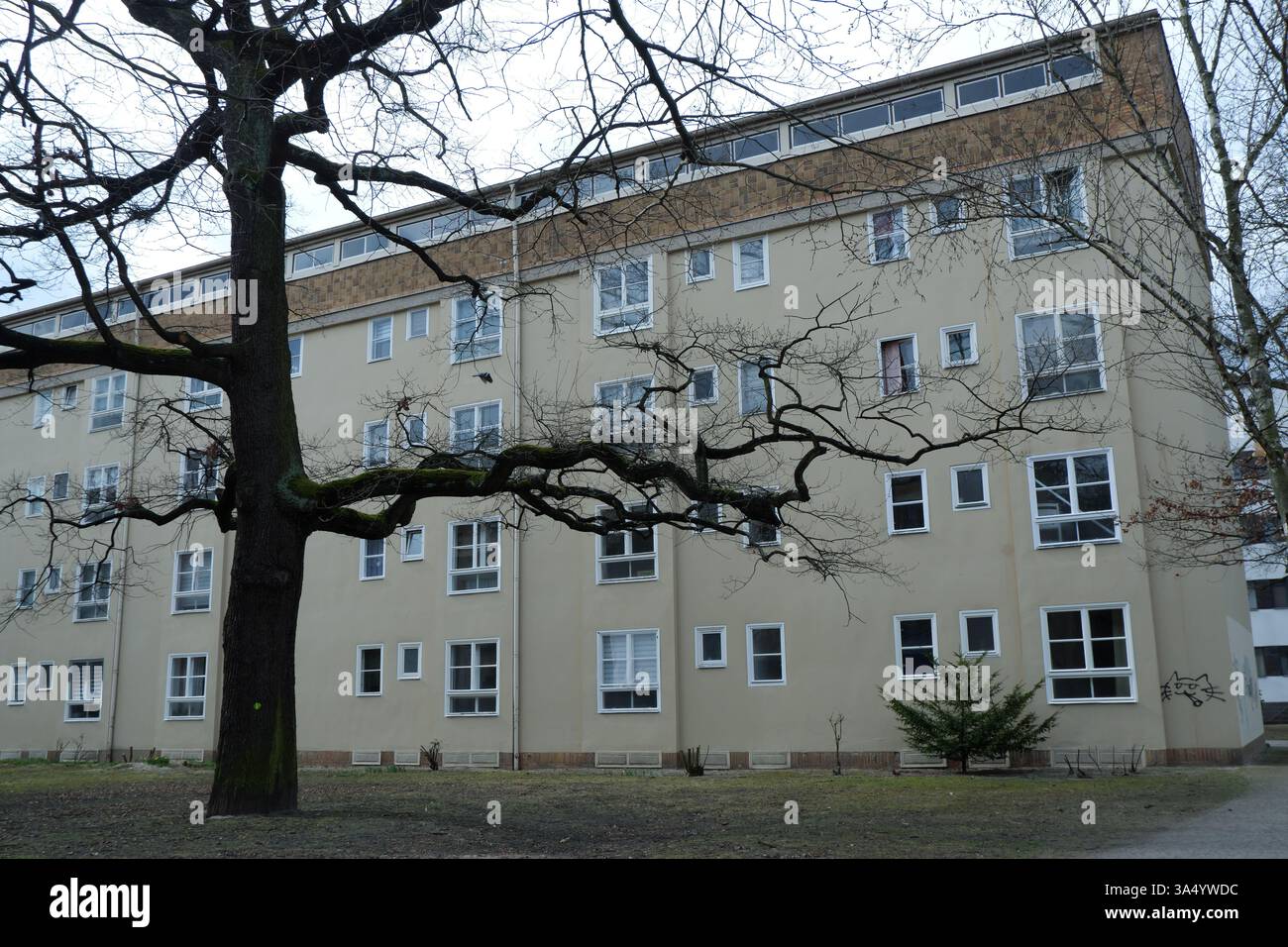 Seimensstadt in Berlin Charlottenburg 2025 umfasst ikonische Sozialwohnungen 1929–34, die von Architekten unter anderem Walter Gropius entworfen wurden. Stockfoto