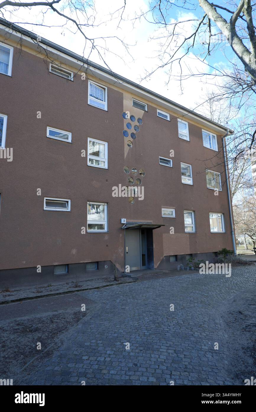 Seimensstadt in Berlin Charlottenburg 2025 umfasst ikonische Sozialwohnungen 1929–34, die von Architekten unter anderem Walter Gropius entworfen wurden. Stockfoto