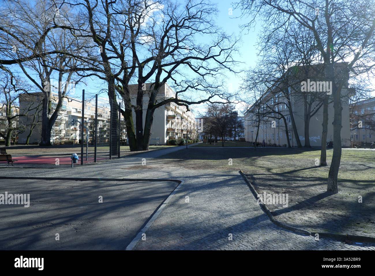 Seimensstadt in Berlin Charlottenburg 2025 umfasst ikonische Sozialwohnungen 1929–34, die von Architekten unter anderem Walter Gropius entworfen wurden. Stockfoto