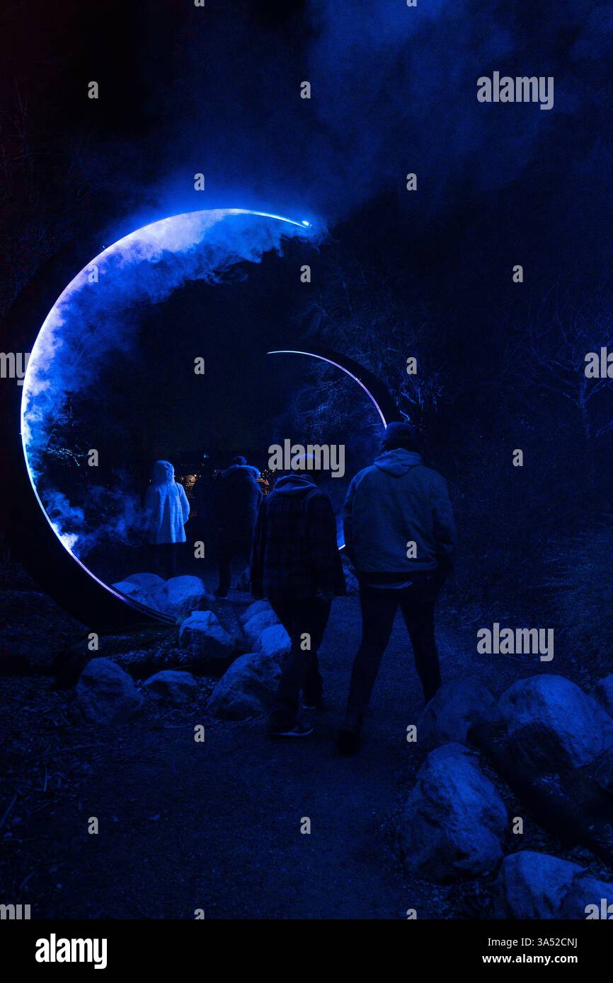 Seattle, USA. Januar 2025. Der atemberaubende Astra Lumina Walk in den Chinesischen Gärten im Westen von Seattle. Stockfoto