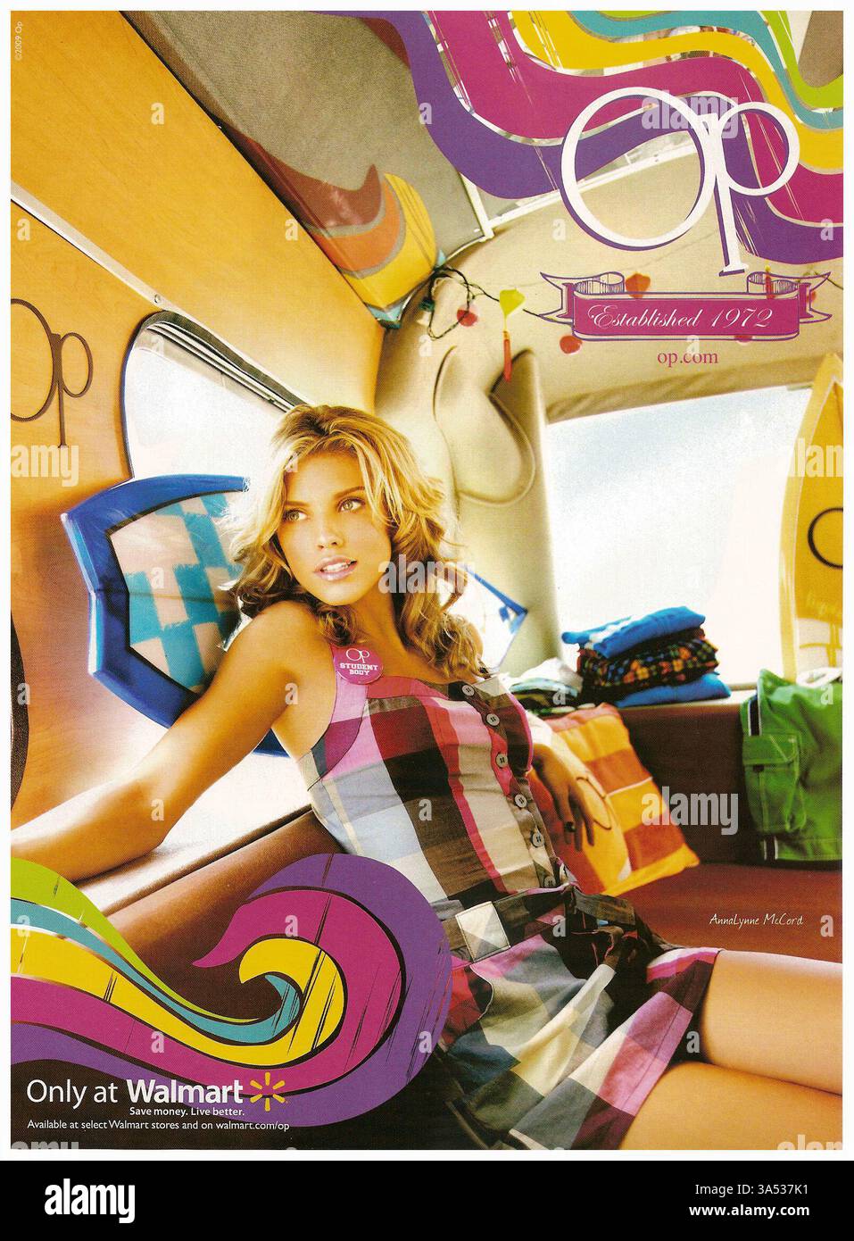 2009 erschien AnnaLynne McCord in der Werbung für Ocean Pacific OP für Walmart Stockfoto 2009 erschien AnnaLynne McCord in der Werbung für Ocean Pacific OP für Walmart Stockfoto