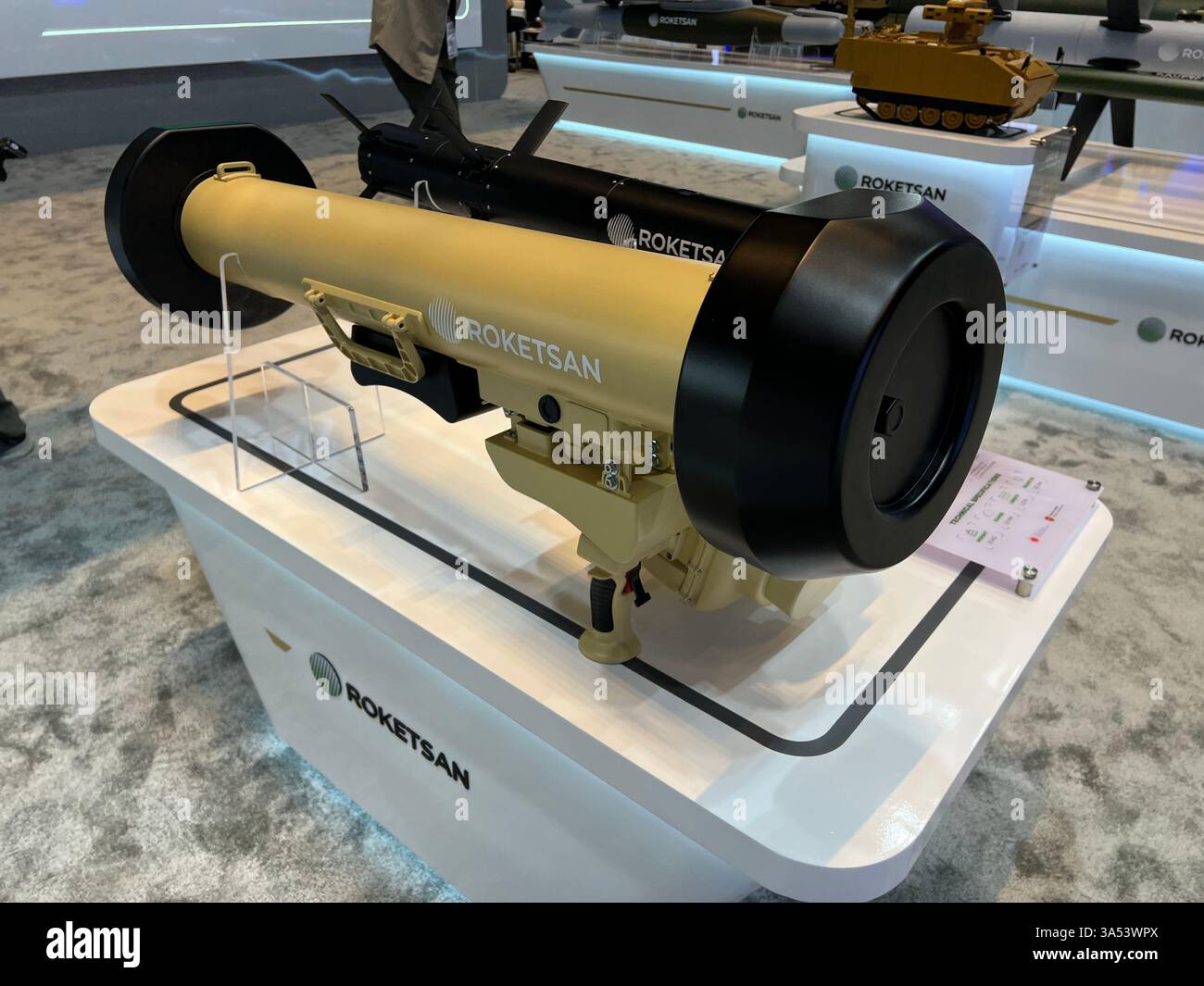 Man Portable Fire-and-Forget Anti-Tank-Lenkrakete KARAOK ist ein tragbares System, das sowohl bei Tag als auch bei Nacht effektiv ist. Stockfoto