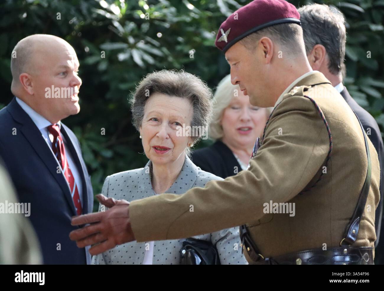 Gedenkfeier auf dem Oosterbeek-Kriegsfriedhof mit Prinzessin Anne und Sir Timothy Laurence Stockfoto
