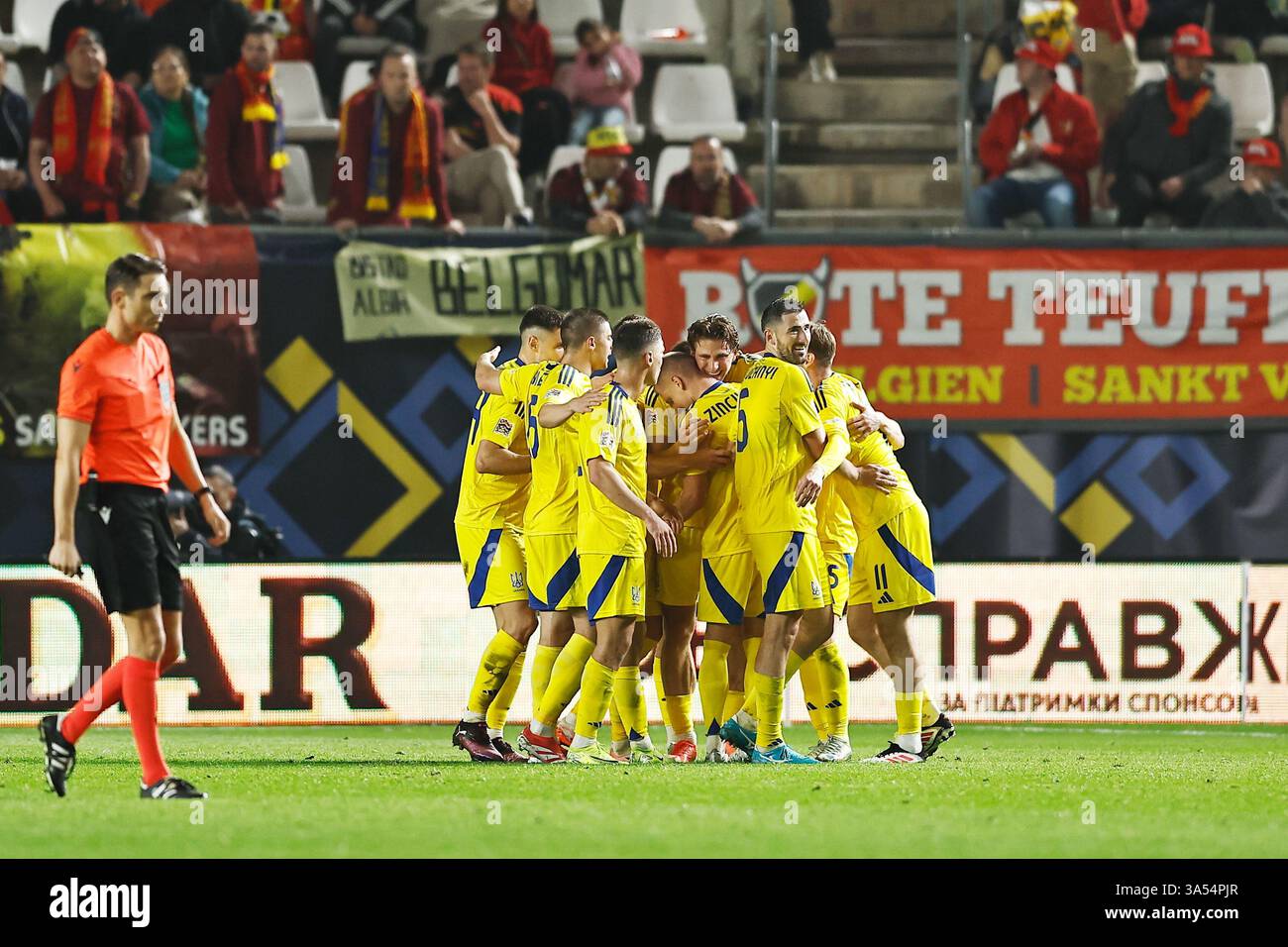 Murcia, Spanien. März 2025. Illia Zabarnyi (UKR) Fußball/Fußball : Illia Zabarnyi feiert nach seinem Tor während der Play-offs der UEFA Nations League 3-1 Belgien im Estadio Enrique Roca de Murcia in Murcia, Spanien . Quelle: Mutsu Kawamori/AFLO/Alamy Live News Stockfoto
