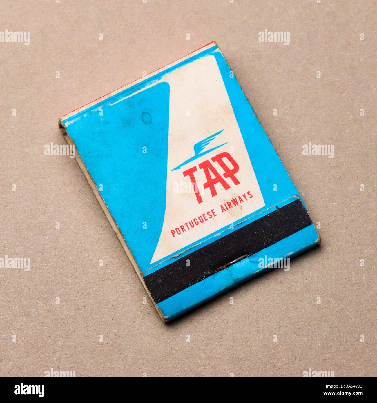 TIPPEN SIE AUF die Streichholzbox der portugiesischen Fluggesellschaften 1660 Stockfoto