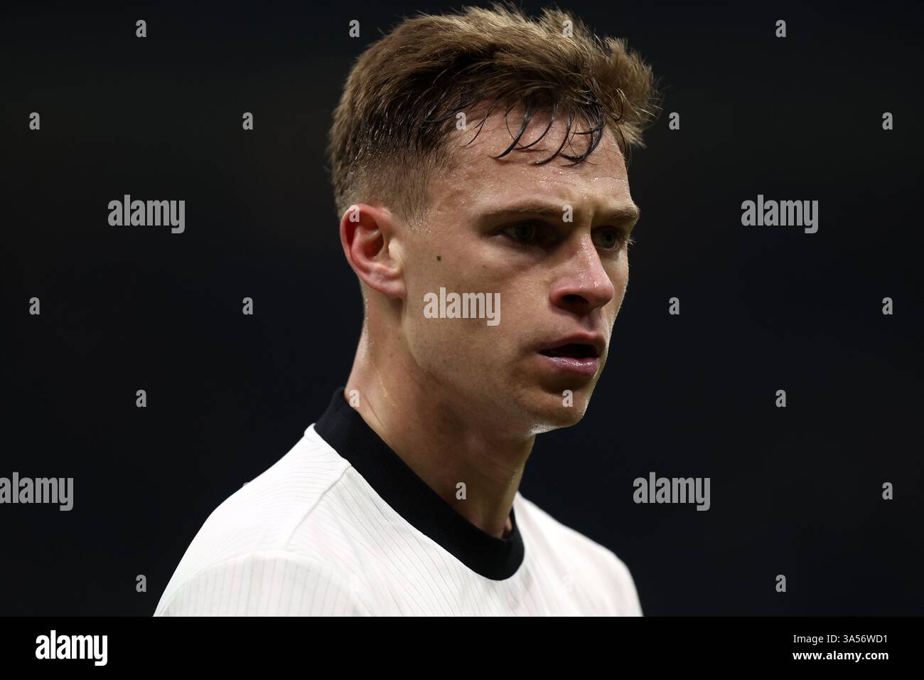 Mailand, Italien. März 2025. Joshua Kimmich (Deutschland) spielt am 20. März 2025 im Stadio San Siro im Viertelfinale der UEFA Nations League in Mailand mit. Quelle: Marco Canoniero/Alamy Live News Stockfoto