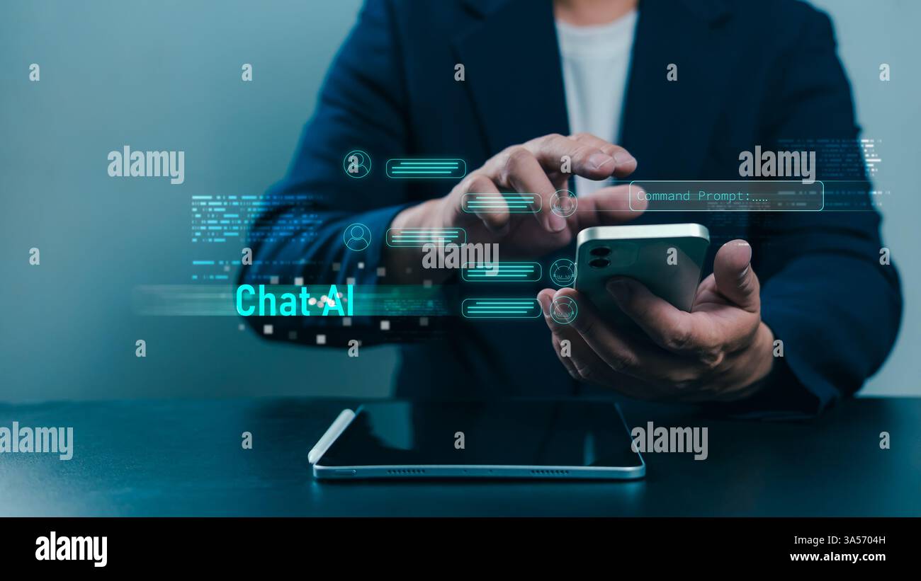 Chat Bot, Geschäftsmann, der Smartphone nutzt, um mit einer intelligenten künstlichen Intelligenz zu chatten, fragt nach den Antworten, die er möchte, Chat mit KI oder Artifici Stockfoto