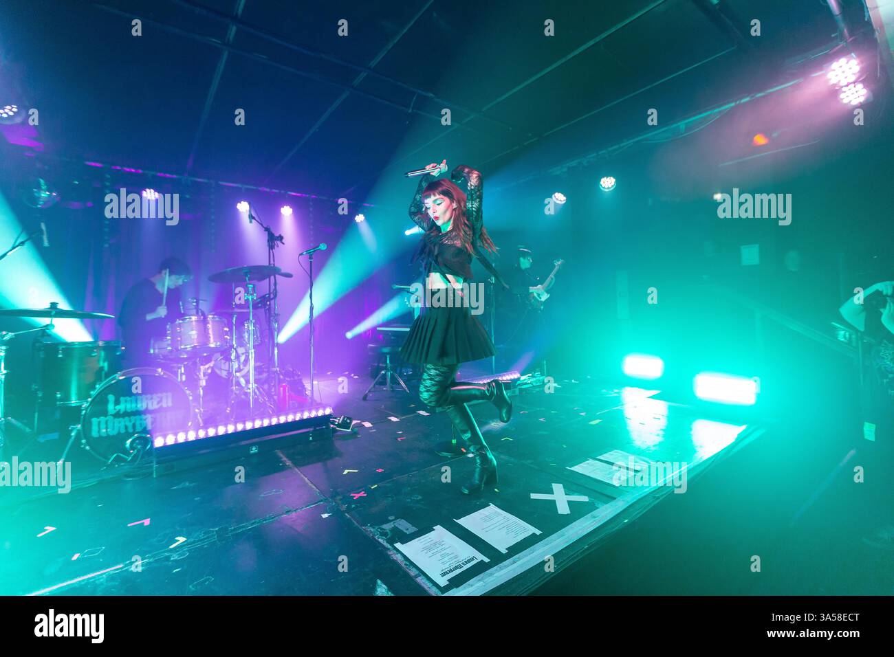 Edinburgh, Schottland. März 2025. Die schottische Sängerin Lauren Mayberry tritt in La Belle Angele am zweiten Abend der britischen Etappe ihrer Vicious Creature Tour auf. Quelle: Tim Gray/Alamy Live News Stockfoto