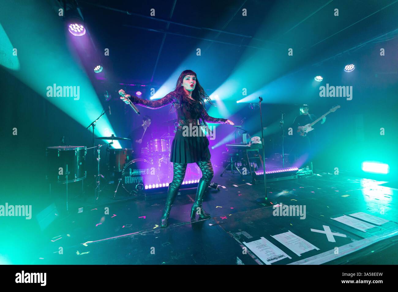 Edinburgh, Schottland. März 2025. Die schottische Sängerin Lauren Mayberry tritt in La Belle Angele am zweiten Abend der britischen Etappe ihrer Vicious Creature Tour auf. Quelle: Tim Gray/Alamy Live News Stockfoto