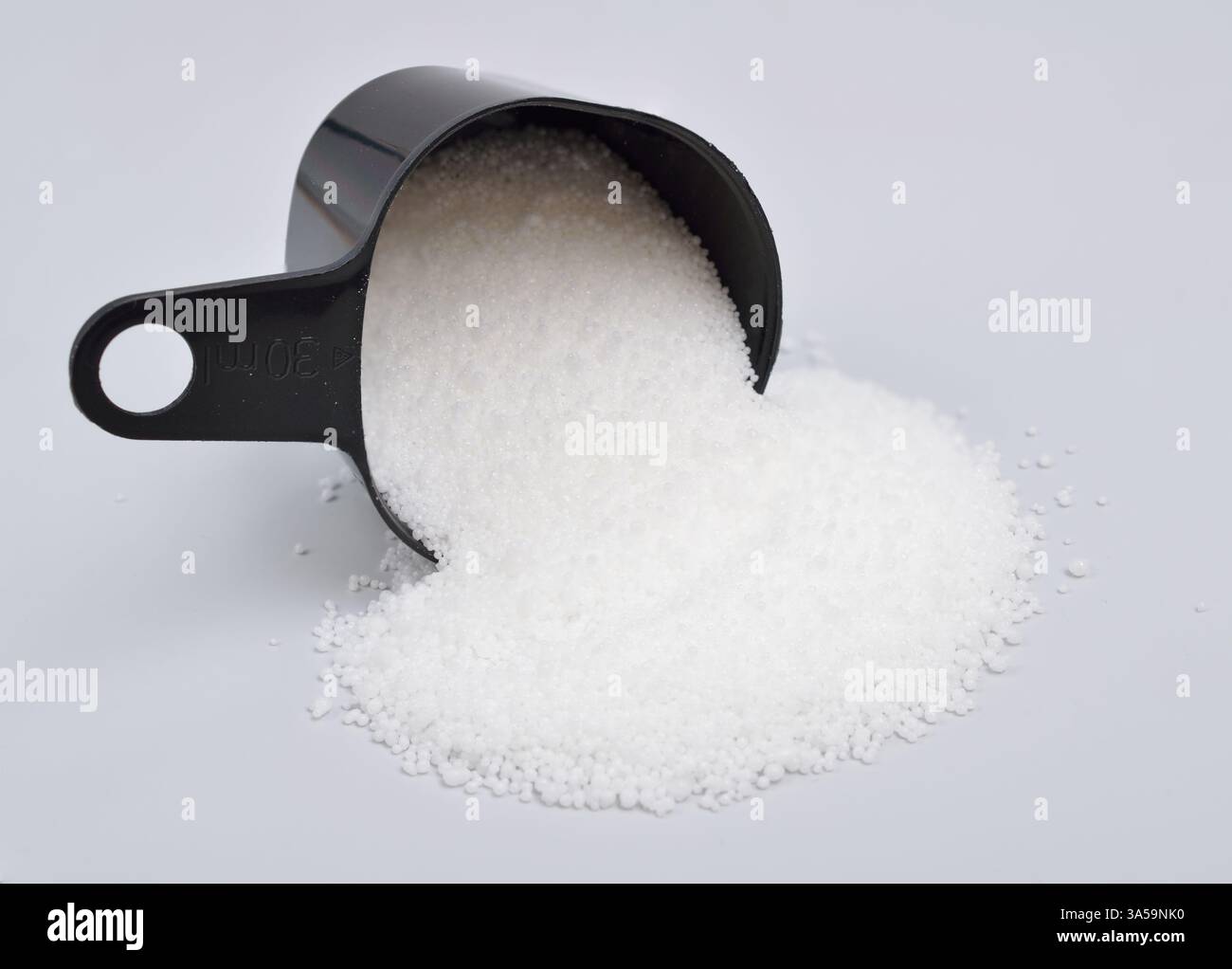 Stearinsäure ist eine gesättigte Fettsäure mit einer 18-Kohlenstoffkette Stockfoto Stearinsäure ist eine gesättigte Fettsäure mit einer 18-Kohlenstoffkette Stockfoto