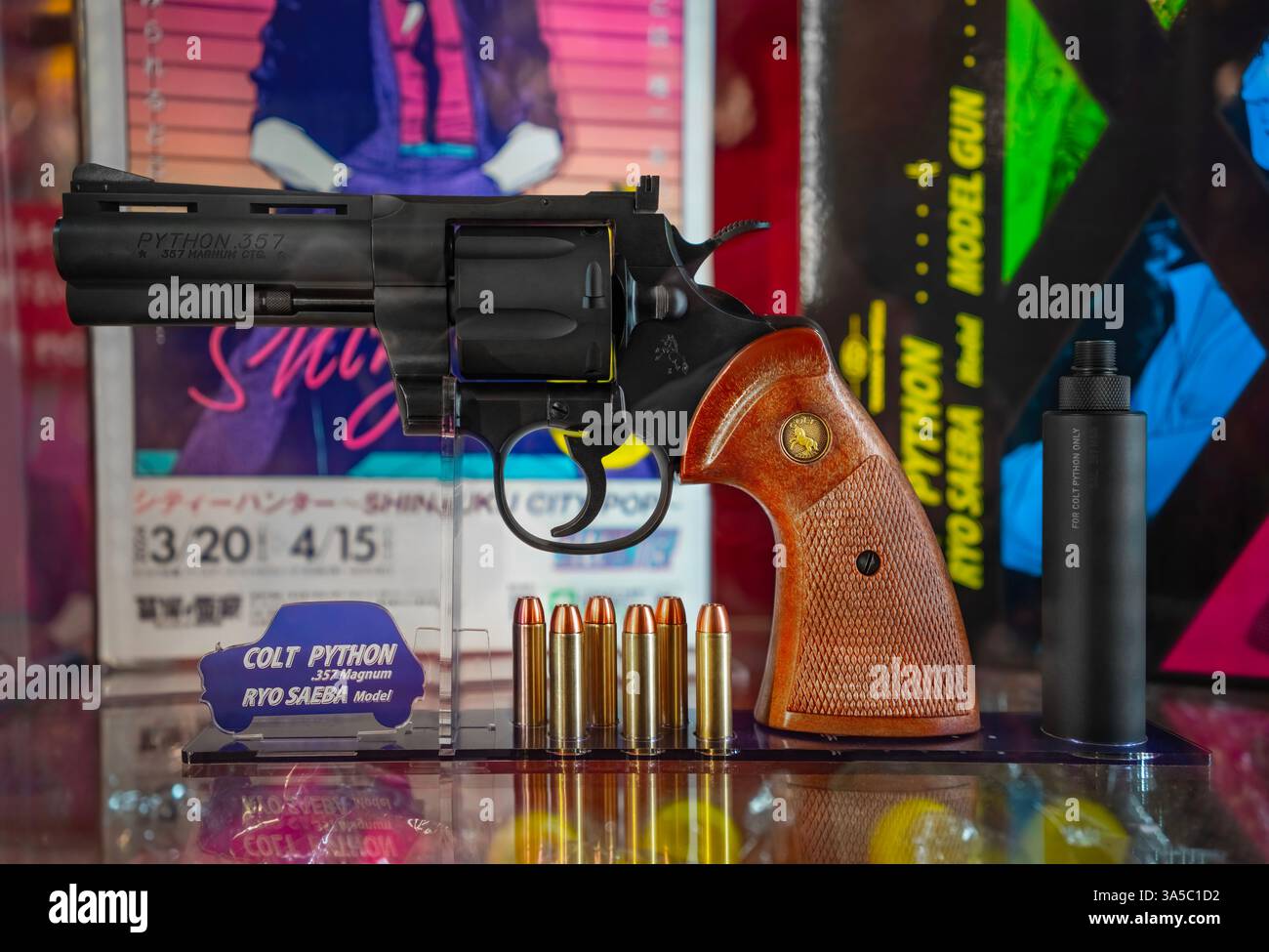 357 Python Saeba Colt python 357 magnum revolver -Fotos und -Bildmaterial in hoher ...