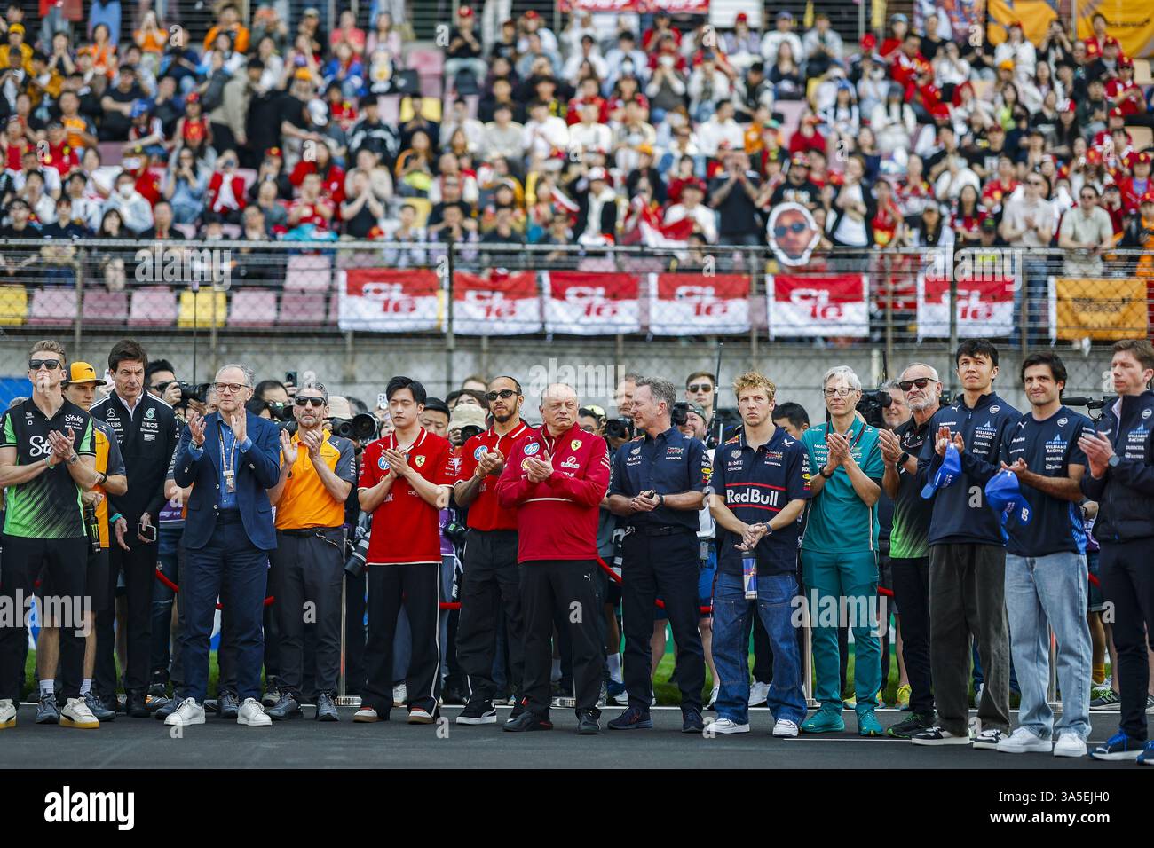 HULKENBERG Nico (ger), Stake F1 Team Kick C45, WOLFF Toto (aut), Teamchef &amp; CEO des Mercedes AMG F1 Teams, DOMENICALI Stefano (ita), Chairman und CEO der Formel 1 Group FOG, STELLA Andrea (ita), Teamchef des McLaren F1 Teams, ZHOU Guanyu (Chi), Scuderia Ferrari Reserve Driver, HAMILTON Lewis (gbr), Scuderia F-25 General Manager der Scuderia Ferrari, HORNER Christian (gbr), Teamleiter von Red Bull Racing, LAWSON Liam (nzl), Red Bull Racing RB21, KRACK Mike (ger), Chief Track Side Officer des Aston Martin F1 Teams, ALBON Alexan Stockfoto