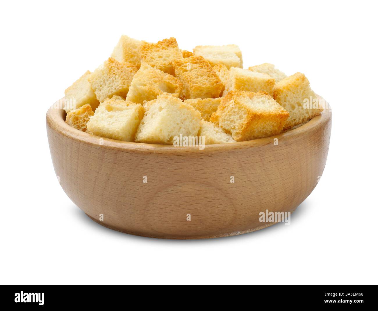 Köstliche knusprige Croutons in Schüssel isoliert auf weiß Stockfoto
