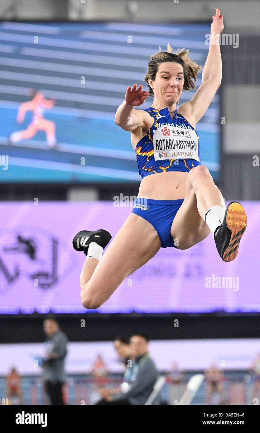 Nanjing, chinesische Provinz Jiangsu. März 2025. Alina Rotaru-Kottmann Rumänien tritt beim Langsprung-Finale der Frauen bei den Leichtathletik-Hallenweltmeisterschaften 2025 in Nanjing, ostchinesischer Provinz Jiangsu, am 23. März 2025 an. Titel: Song Yanhua/Xinhua/Alamy Live News Stockfoto
