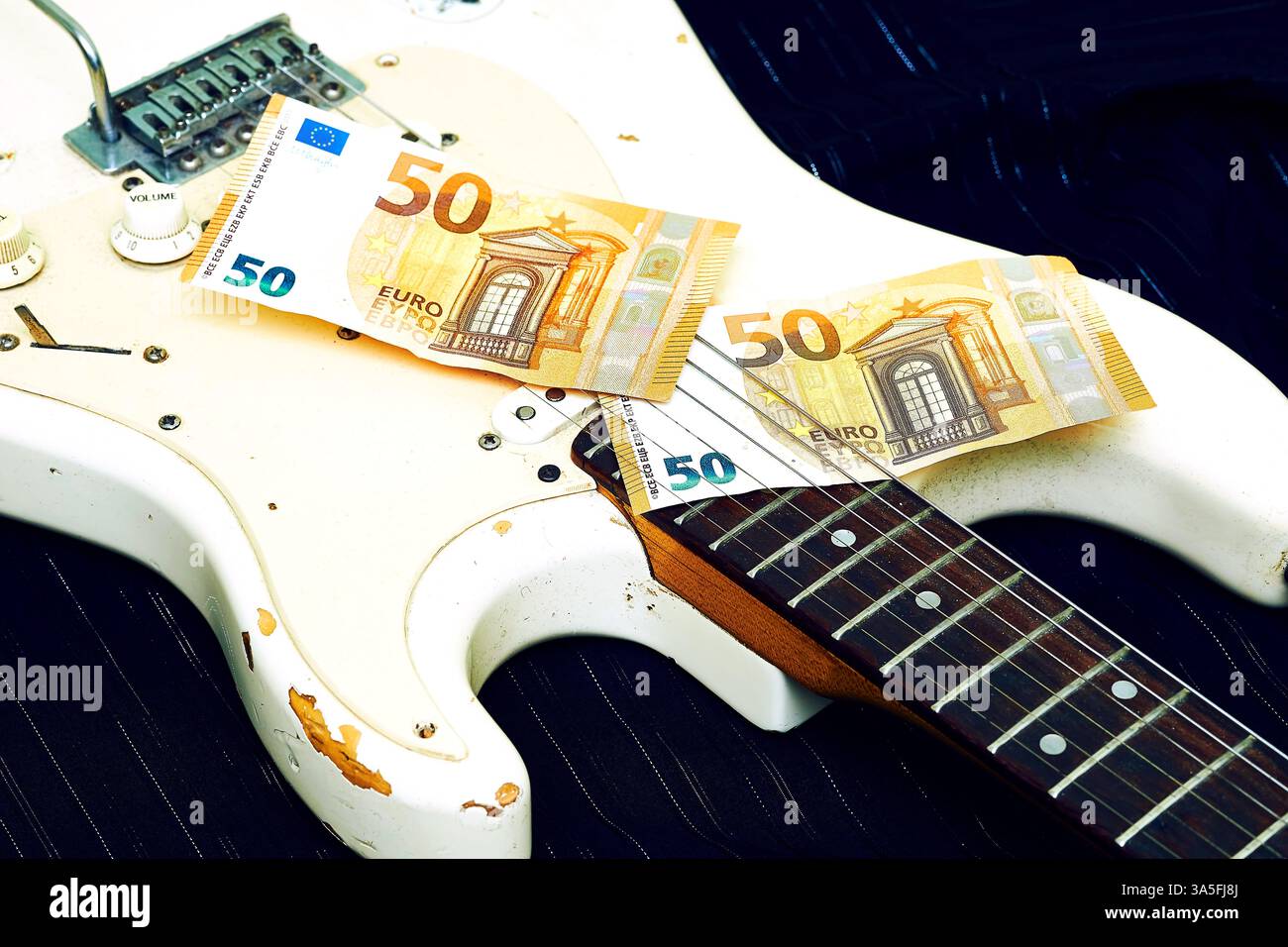 Eine Zahlung an eine professionelle Person oder eine professionelle oder öffentliche Stelle im Austausch für Beratung oder Dienstleistungen Stockfoto