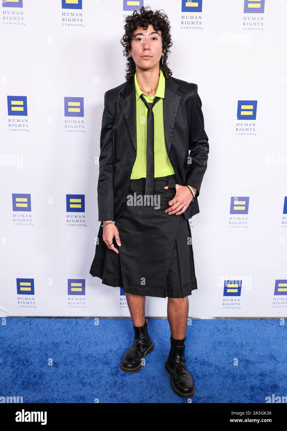 Century City, Usa. März 2025. CENTURY CITY, LOS ANGELES, KALIFORNIEN, USA - 22. MÄRZ: Vico Ortiz kommt 2025 zum Los Angeles Dinner der Menschenrechtskampagne, das am 22. März 2025 im Fairmont Century Plaza in Century City, Los Angeles, Kalifornien, USA stattfindet. (Foto: Xavier Collin/Image Press Agency) Credit: Image Press Agency/Alamy Live News Stockfoto