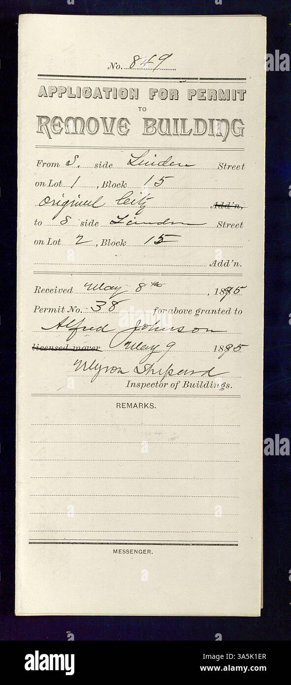 Baugenehmigung für die Entfernung eines Gebäudes von Grundstücks 1, Block 15 zu Grundstücks 2, Block 15, Linden Street, Stillwater. Mover: Alfred Johnson. Genehmigung erteilt am 8. Mai 1895. Stockfoto