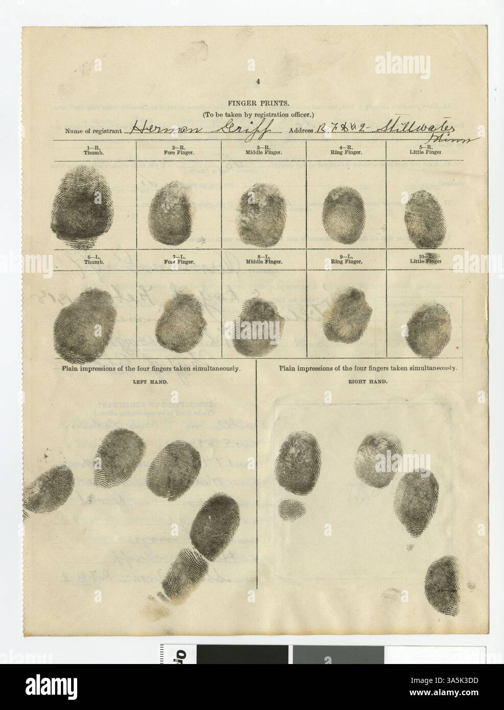 Herman Griff' eidesstattliche Erklärung als außerirdischer Feind, eingereicht beim Polizeichef W. E. McNaughton, am 5. Februar 1918. Das Dokument umfasst personenbezogene Daten, Arbeitsunterlagen, Fotos und Fingerabdrücke. Stockfoto