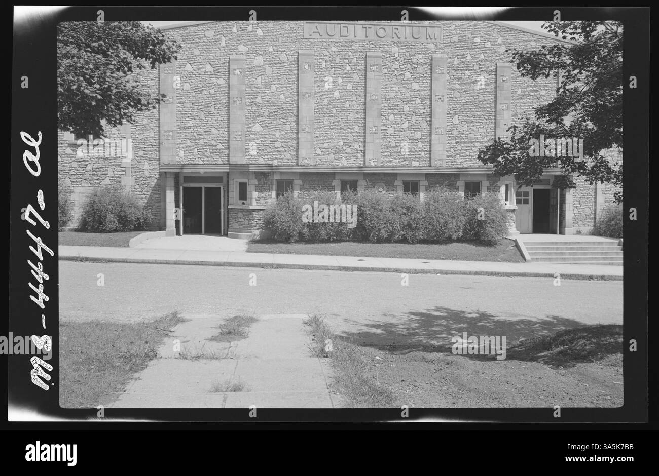 Das Auditorium und das Gymnasium in Bicknell, Knox County, Indiana, wurden von der Works Progress Administration (WPA) errichtet. Diese Einrichtungen waren Teil der Bemühungen der Bundesregierung, während der Weltwirtschaftskrise Infrastruktur und Arbeitsplätze zu schaffen. Stockfoto