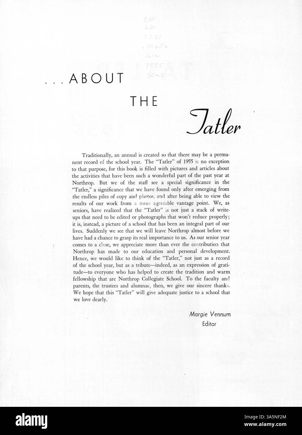 Das Jahrbuch „Tatler 1955“ von Northrop Collegiate spiegelt das Schülerleben während des Schuljahres 1954-1955 wider und dokumentiert wichtige Ereignisse, Vereine und sportliche Aktivitäten. Stockfoto