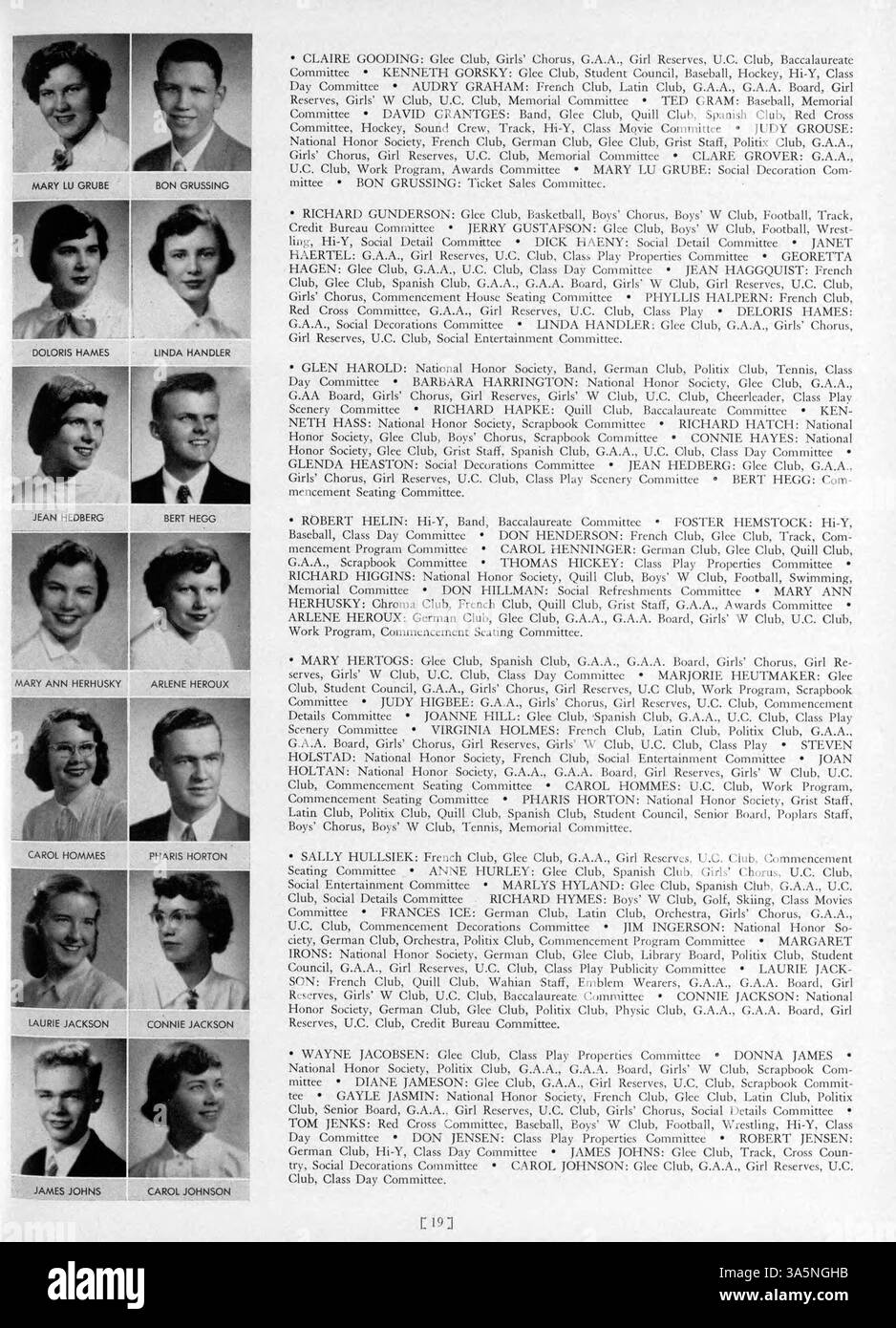 Diese Ausgabe des Washburn Yearbook mit dem Titel „Wahian“ erinnert an das Schuljahr 1951-1952 an der Washburn High School. Es zeigt Porträts von Studenten und Lehrkräften, Berichte über Sportmannschaften, Schulvereine und wichtige Ereignisse des Jahres. Stockfoto