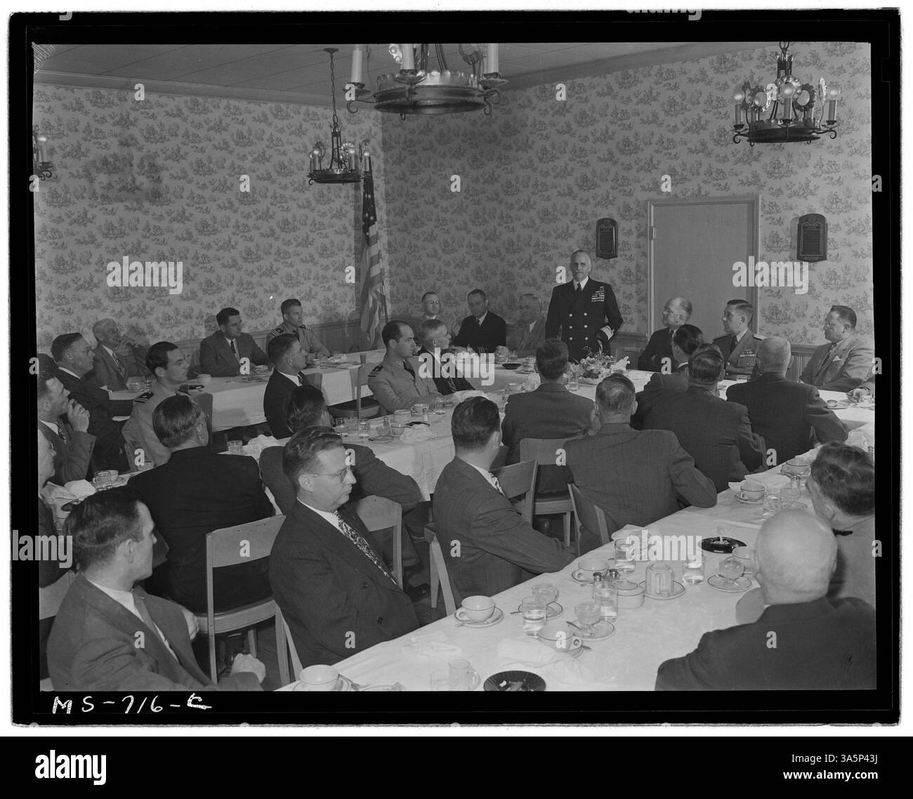 Konteradmiral Joel T. Boone sprach bei einem Abendessen, das von der Union Pacific Coal Company und der lokalen Handelskammer in Rock Springs, Wyoming, veranstaltet wurde. Stockfoto