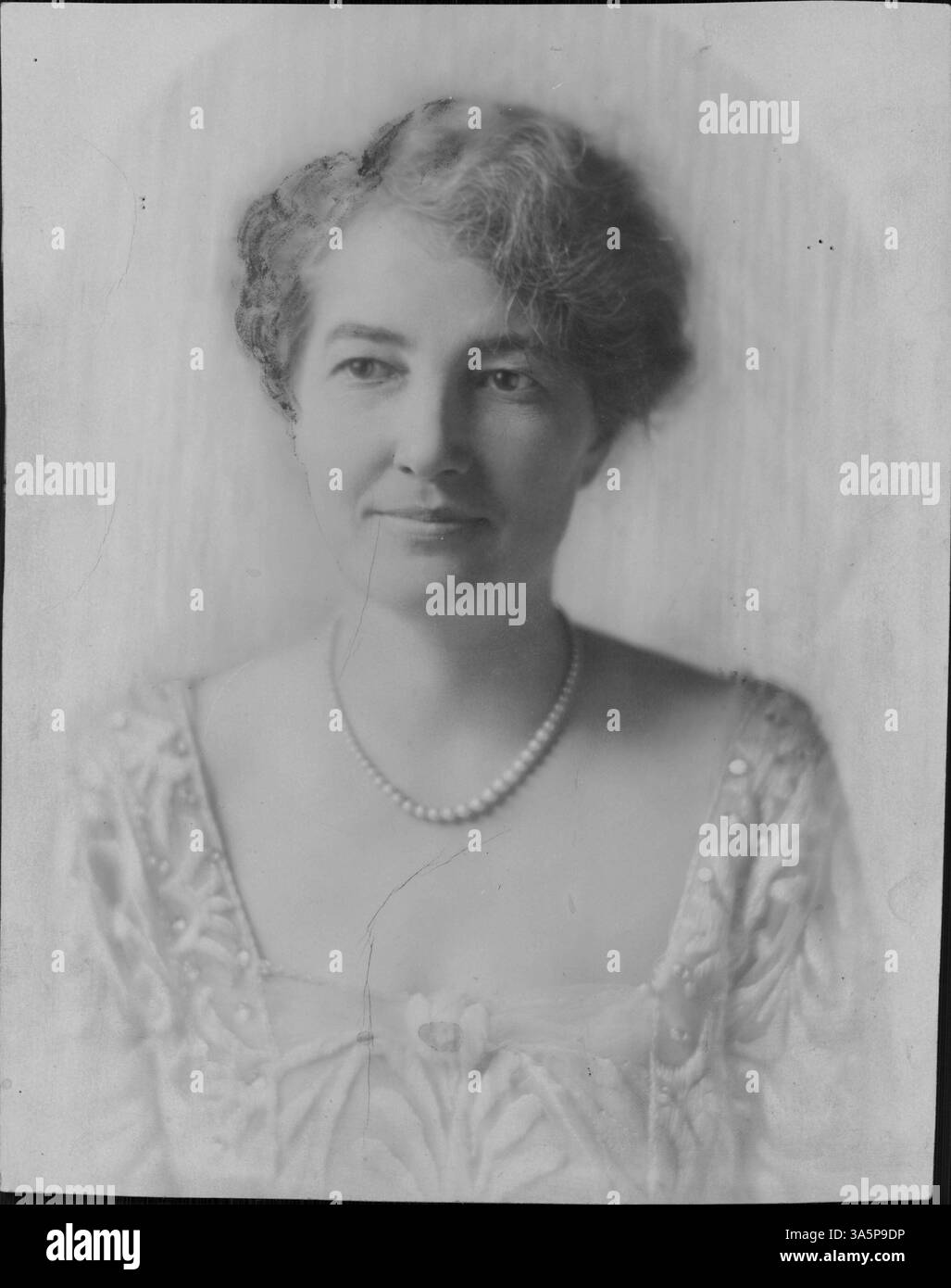 Alma Johnson Porteons ist eine Person, die in den Aufzeichnungen der Hennepin County Library erwähnt wird. Weitere Zusammenhänge über ihr Leben oder ihre Bedeutung sind möglicherweise verfügbar. Stockfoto