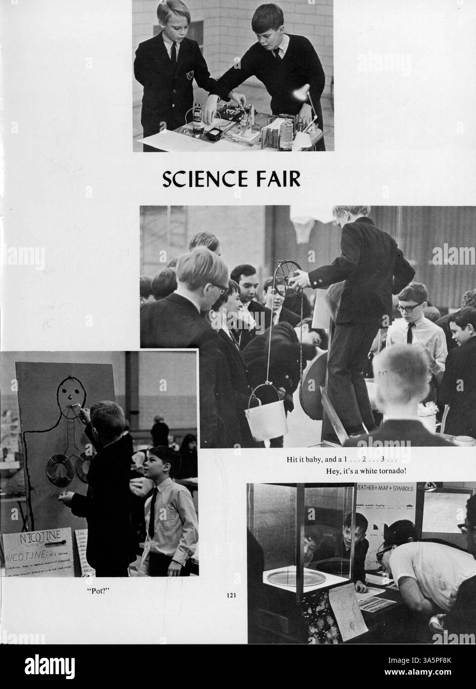 Das Mustang Yearbook 1968 dokumentiert die wichtigsten Momente des Schuljahres 1967-1968 an der Breck School mit Schülern, Lehrkräften und Leichtathletik. Stockfoto