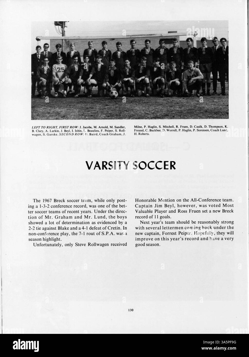 Diese Ausgabe 1968 des Mustang Jahrbuchs der Breck School zeigt wichtige Schülerveranstaltungen, Leichtathletik und Schulaktivitäten aus dem Schuljahr 1967-1968. Stockfoto