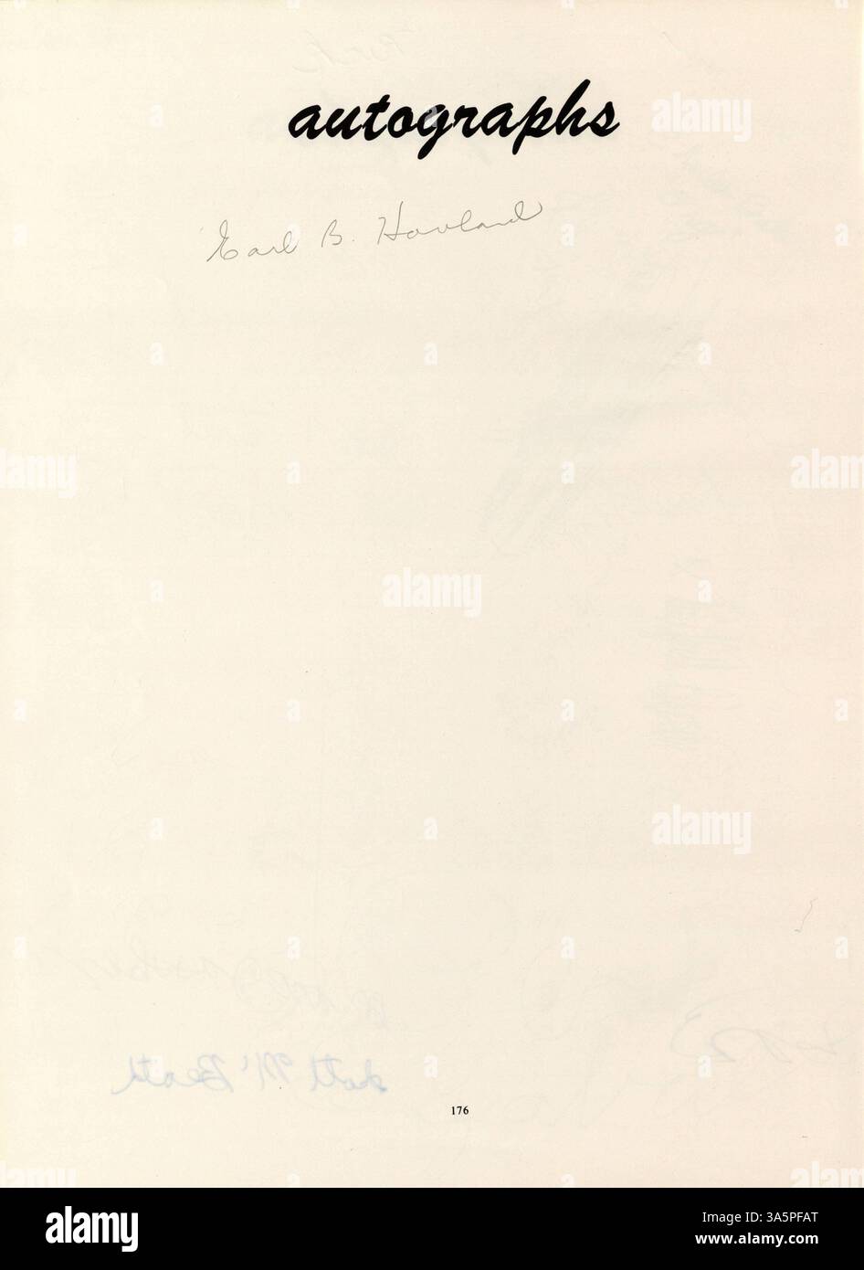 Das Mustang Yearbook 1968 der Breck School fängt die bedeutendsten Momente des akademischen Jahres 1967-1968 ein und dokumentiert Studentenclubs, Sport und Schulveranstaltungen. Stockfoto