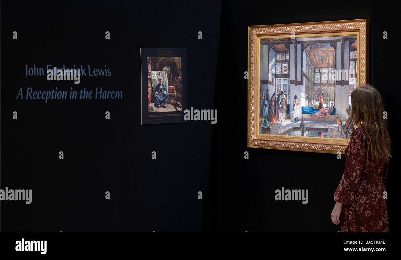 Bonhams, London, Großbritannien. März 2025. Der Verkauf von Kunst des 19. Jahrhunderts und des britischen Impressionismus findet am 26. März statt. Zu den Höhepunkten zählen: John Frederick Lewis, RA, KRIEGSGEFANGENE (British 1804–1876), Ein Empfang in den Harem. Geschätzte £ 650.000-850.000. Ein wiederentdecktes Meisterwerk in Aquarellen, das seit über 60 Jahren in der Öffentlichkeit nicht zu sehen ist, führt den Verkauf an. Quelle: Malcolm Park/Alamy Live News Stockfoto