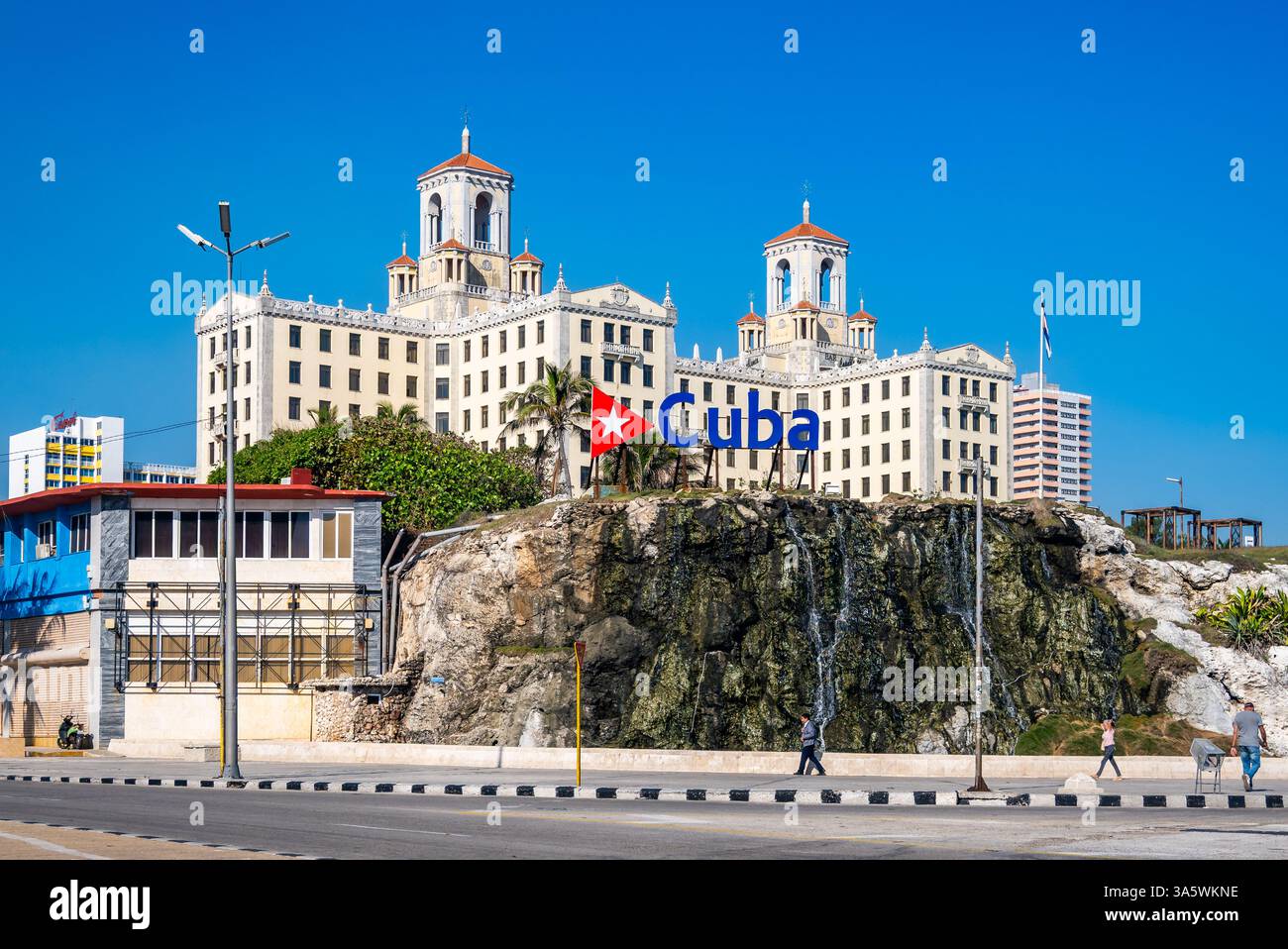 Das historische Hotel Nacional de Cuba liegt auf einem Hügel mit Blick auf den Hafen. Havanna, Kuba. Stockfoto