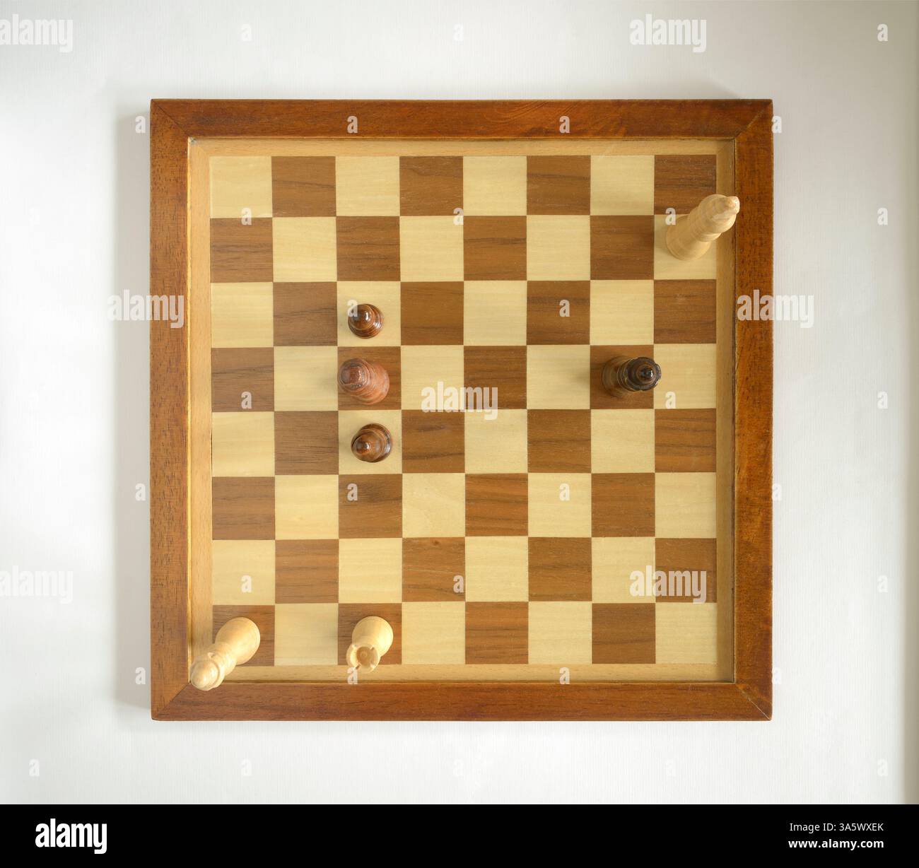 Ergebnis nach dem zehnten Schachspiel zwischen Bobby Fischer (schwarz) und Boris Spassky (weiß) am 19. September 1992. Ergebniszeichnung. Stockfoto