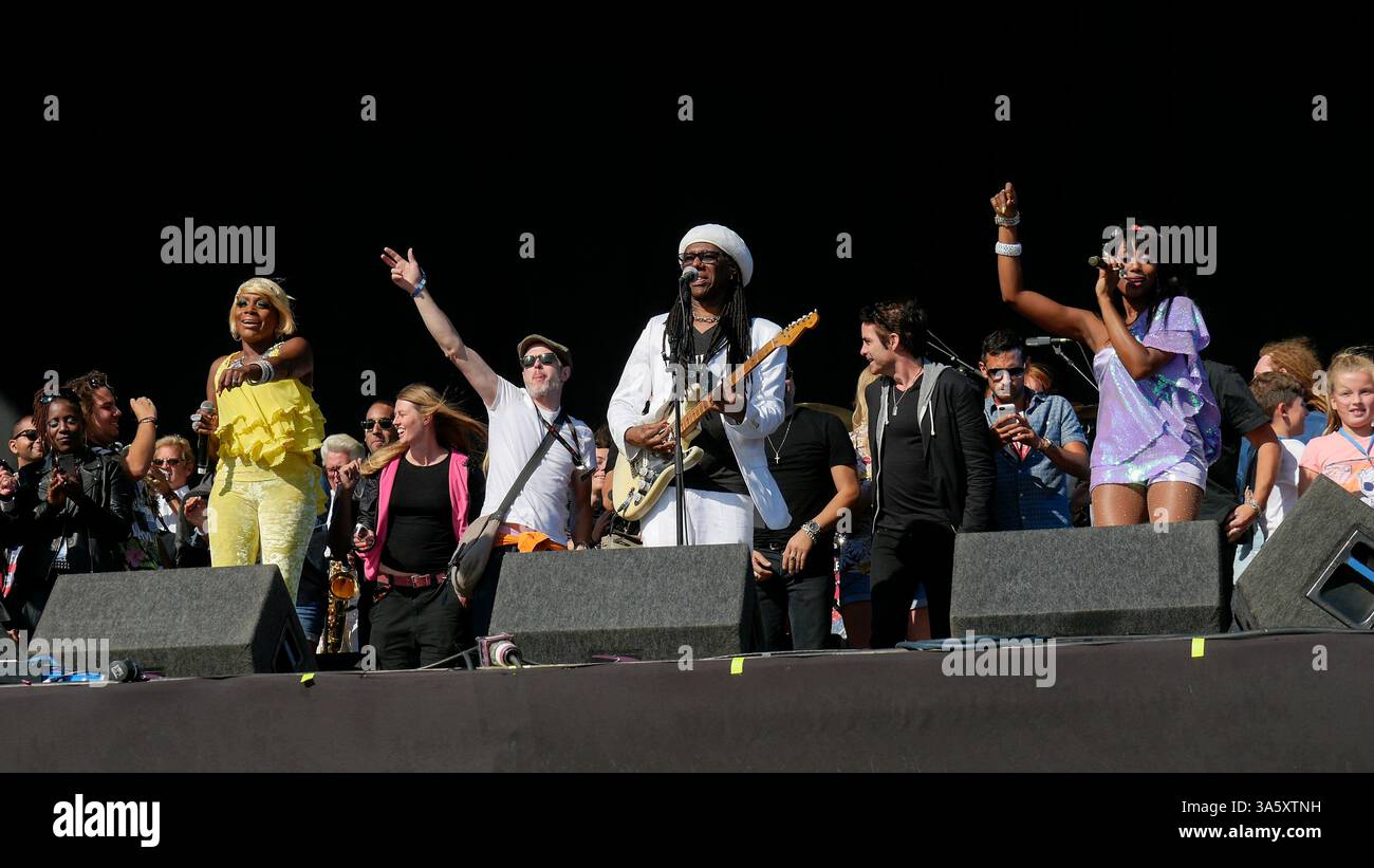 Nile Rodgers and CHIC, V2014, Hylands Park, Chelmsford, Essex, Großbritannien - 17. August 2014 Stockfoto