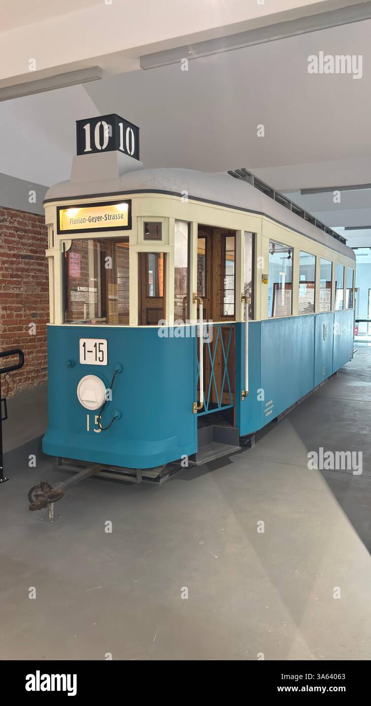 Im Radogoszcz Martyrdom Branch Museum. Stofffabrik und Foltergefängnis aus dem Zweiten Weltkrieg in Łódź, Polen. Historische Lage des 2. Weltkriegs - Smartphone-aufgenommenes Stockfoto