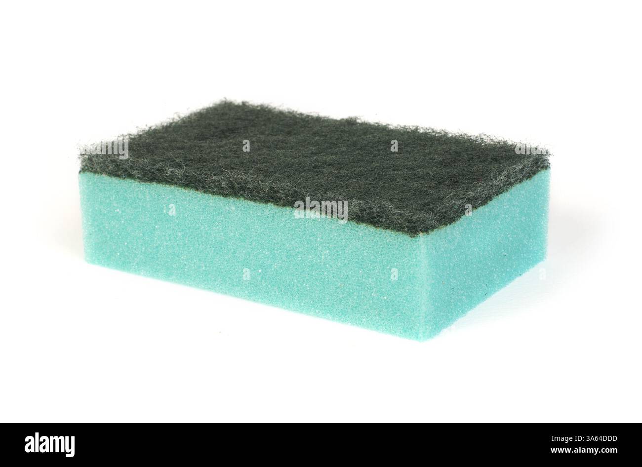 Schwamm zum Geschirr spülen. Weiß isoliert Stockfoto