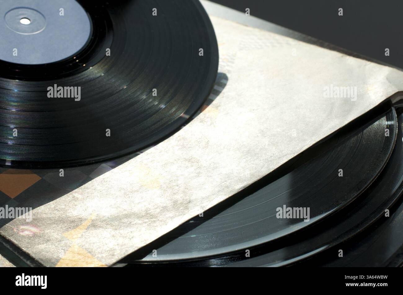 LPs und Abdeckungen. Natürliches Licht Stockfoto