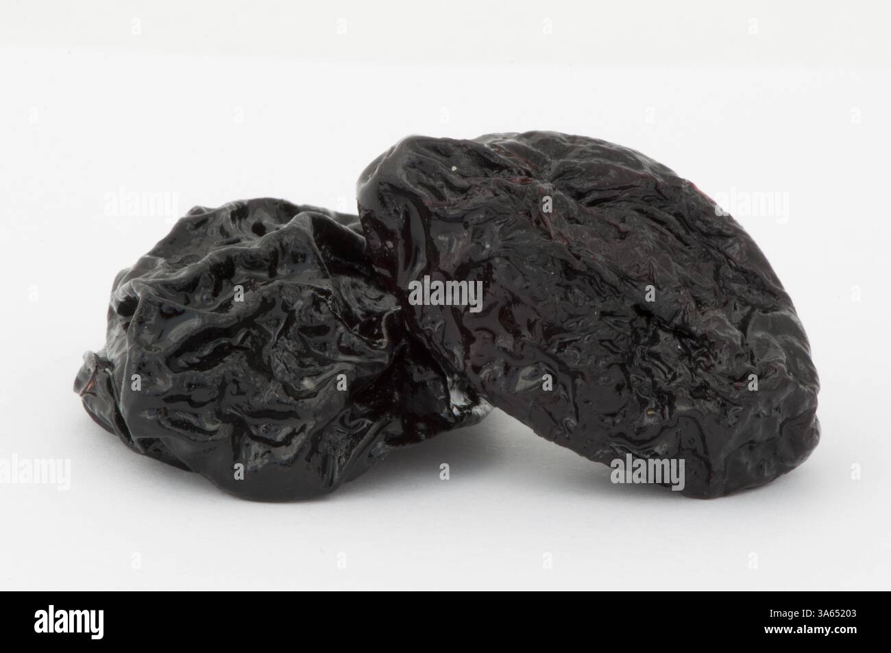 Pflaumen auf weißem Hintergrund Stockfoto
