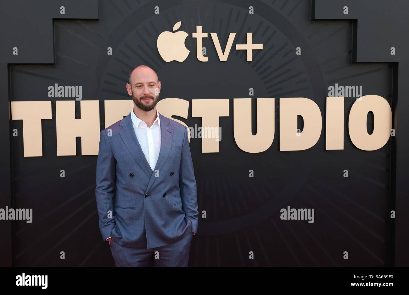 Los Angeles, Usa. März 2025. Evan Goldberg nimmt am Montag, den 24. März 2025, im Academy Museum in Los Angeles an der Premiere der dramatischen Komödie „The Studio“ von Apple TV Teil. Storyline: Folgt einem alten Hollywood-Filmstudio, das versucht, in einer Welt zu überleben, in der es für Kunst und Wirtschaft immer schwieriger wird, zusammenzuleben. Foto: Greg Grudt/UPI Credit: UPI/Alamy Live News Stockfoto