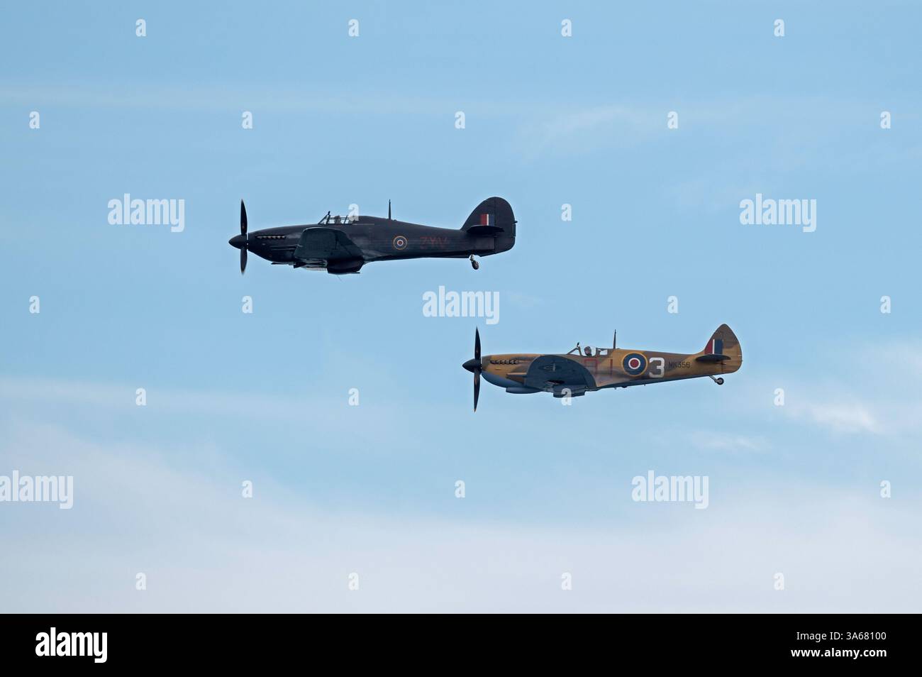 Die RAF's Battle of Britain Flight trat 2023 beim 15. Bournemouth Air Festival auf. Bournemouth, Dorset, England, Großbritannien. Stockfoto