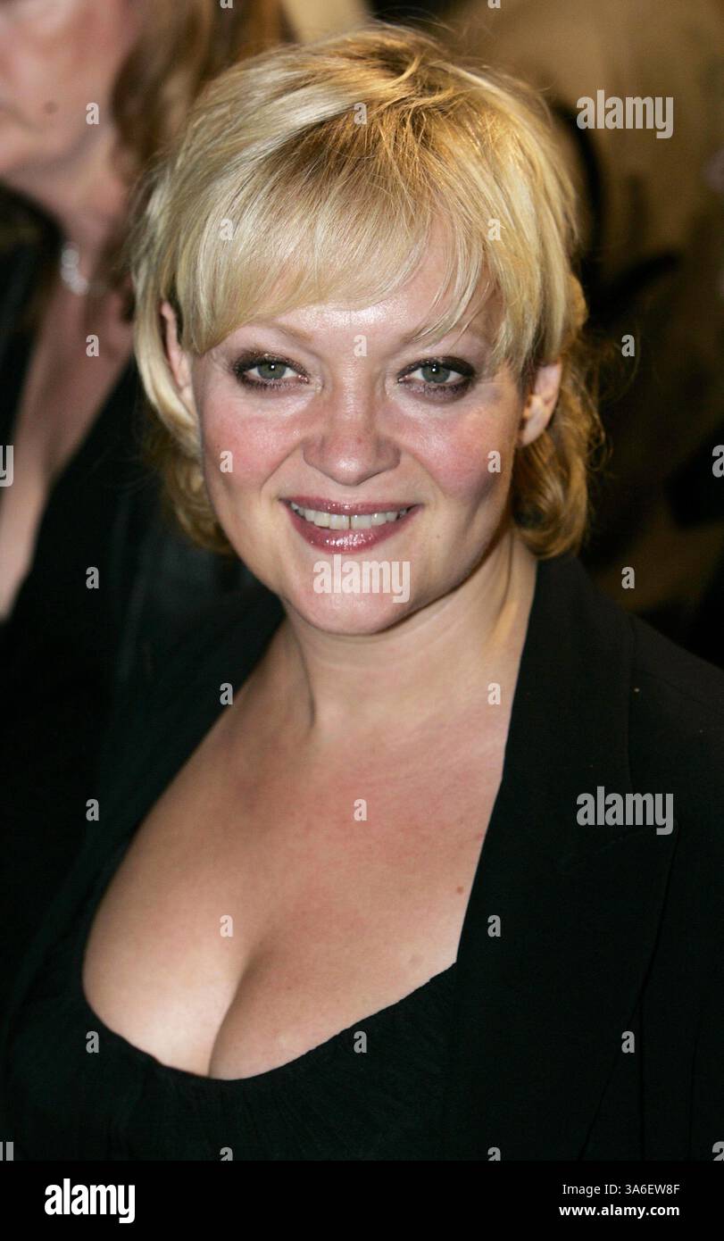 17. Oktober 2006 - Palace Theatre, LONDON, ENGLAND - MARIA FRIEDMAN. WEST END ACTRESS.UK PREMIERE DER NEUEN WEST END SHOW "SPAMALOT". PALACE THEATRE, LONDON, ENGLAND.17 Oktober 2006.DIE19239. Bildnachweis:-K51014 (Kredit-Bild: © Globe Photos/ZUMAPRESS.com) Stockfoto