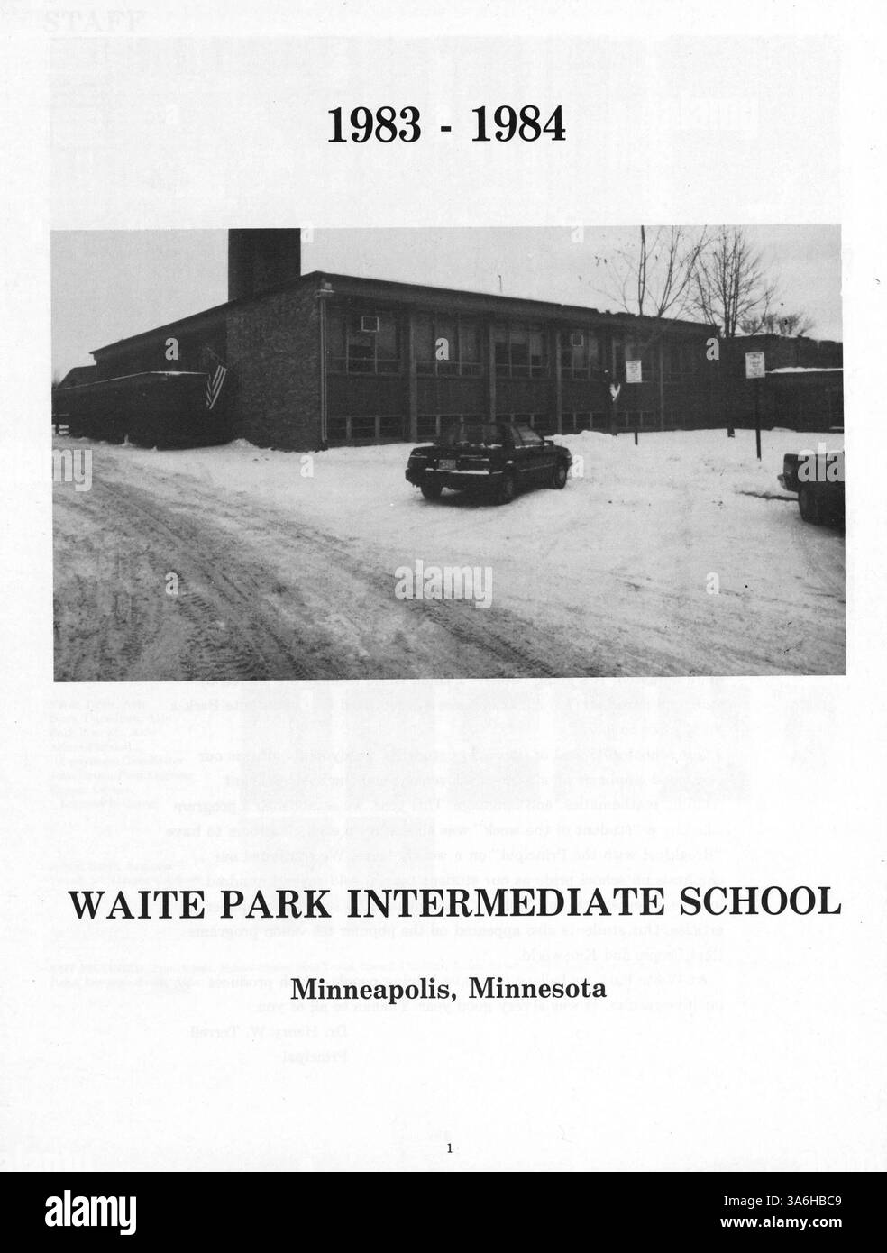 Dieses Jahrbuch 1984 von der Waite Park Elementary spiegelt die akademischen und außerschulischen Höhepunkte des Schuljahres 1983-1984 wider. Stockfoto