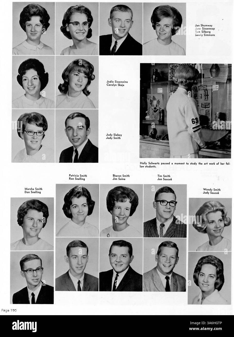 Das Jahrbuch Bloomington High '64 Bear' von 1964 dokumentiert die Höhepunkte des Studierendenlebens, sportlicher Wettbewerbe, Fakultätsmitglieder, Vereine und Schulveranstaltungen aus dem akademischen Jahr 1963-1964. Stockfoto